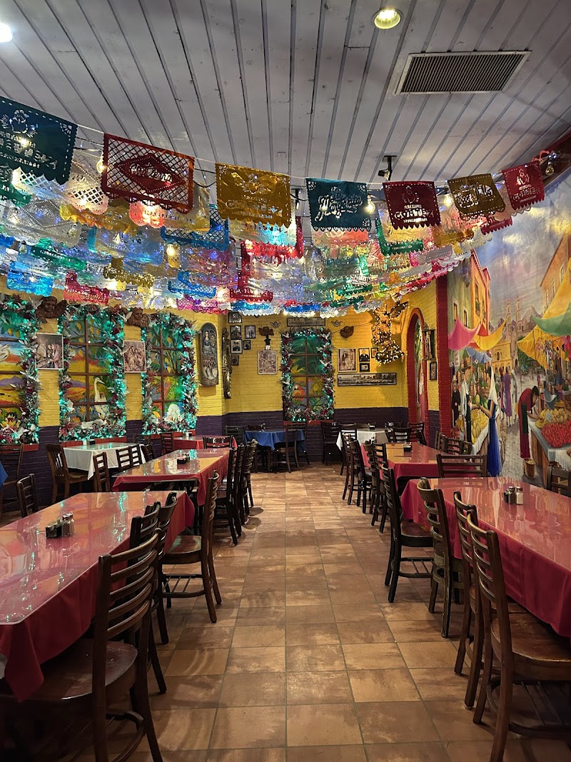 Mi Tierra Cafe y Panaderia
